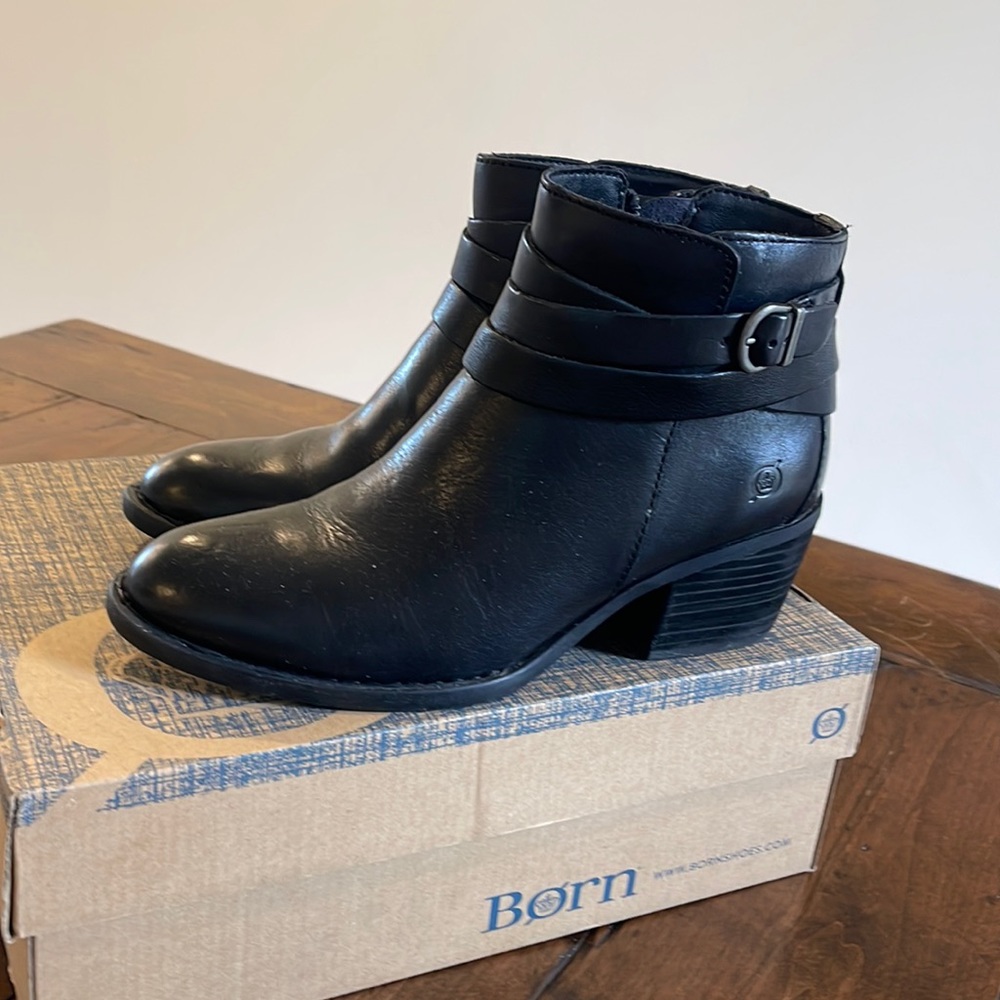 Born black booties, size 7